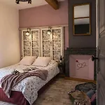 Holiday home Domaine Du Prieure Avec Piscine Ancien Couvent & Presbytere