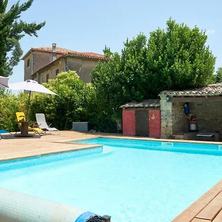 Domaine Du Prieure Couvent & Presbytere بيت للعطل قرقشونه