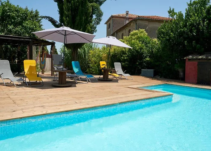 펜션 Domaine Du Prieure Avec Piscine Ancien Couvent & Presbytere 카르카손