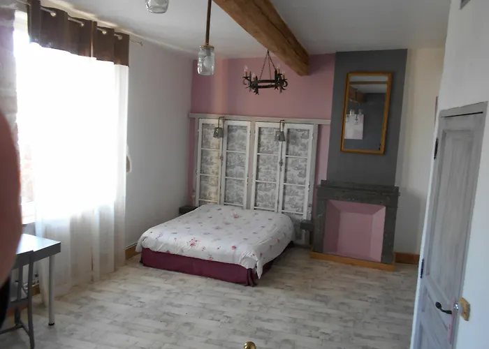 Domaine Du Prieure Avec Piscine Ancien Couvent & Presbytere 펜션 *